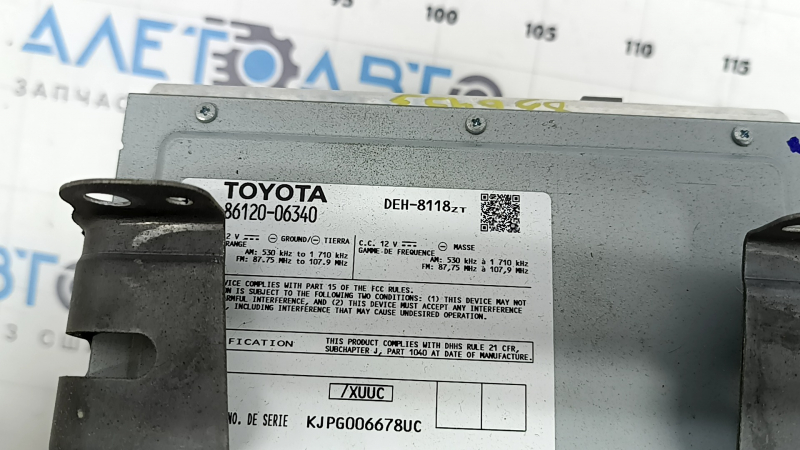 Tape recorder, radio, CD-player Toyota Camry v50 12-14 L scratches, scuffs, dents, chipped molding