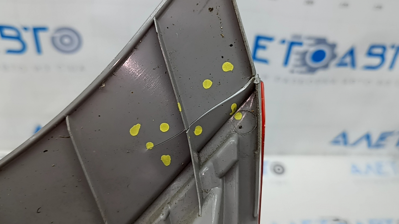 Right outer fender light for Toyota Camry v50 12-14 USA, crack, scratches, broken mount, glued on