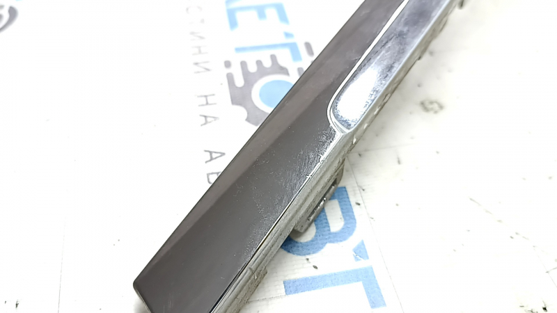Right rear bumper molding for VW Tiguan 18-24, chrome, scratched
