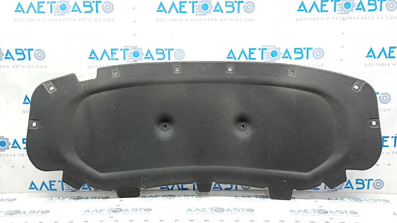The hood insulation of the VW Tiguan 18-24 is torn.