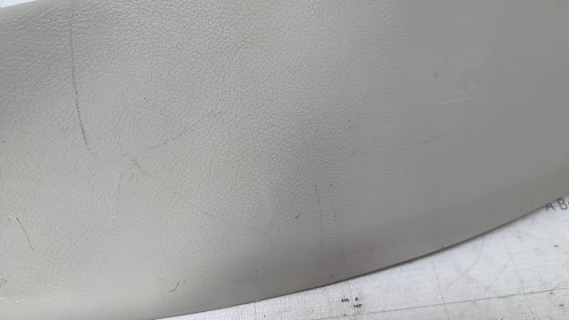 Upper trim of the trunk door of the Nissan Leaf 13-17 is gray, scratches, needs cleaning, the plastic has turned white