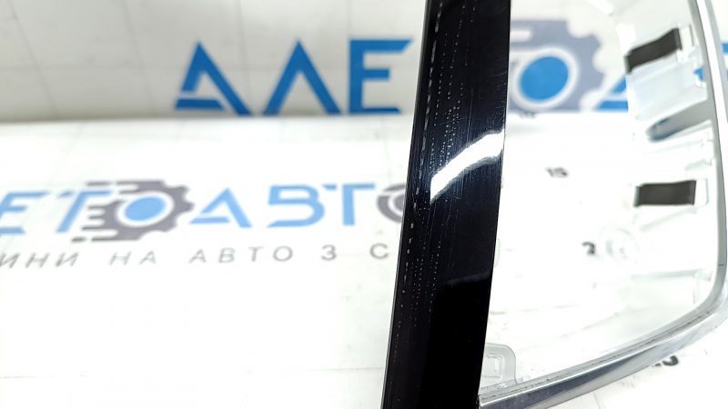 Volvo XC90 16-23 black glossy dashboard trim, scratches, crack in mount
