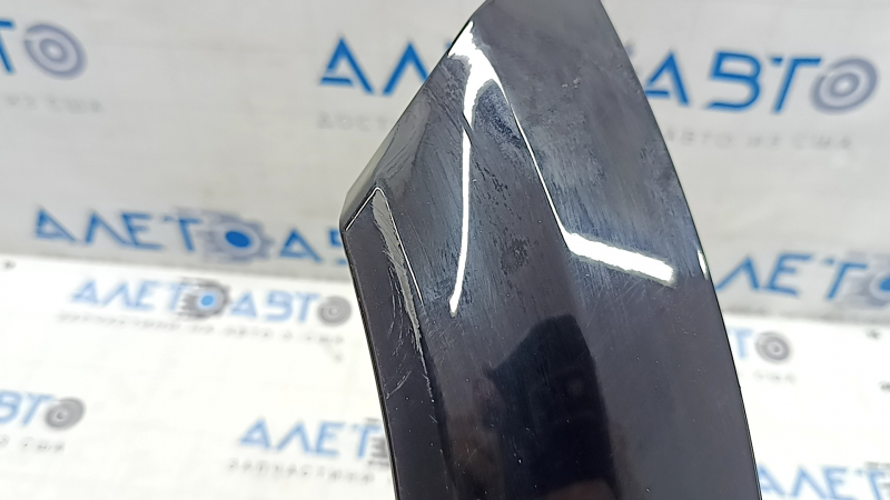Rear right fender arch trim for Kia Niro 23-24, gloss black, scratches, broken mount, crack in mount