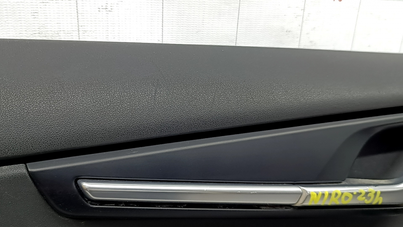 Kia Niro 23-24 front left door panel, black, dark gray cloth armrest, glossy black insert, chrome molding, with handle, dents, scratches