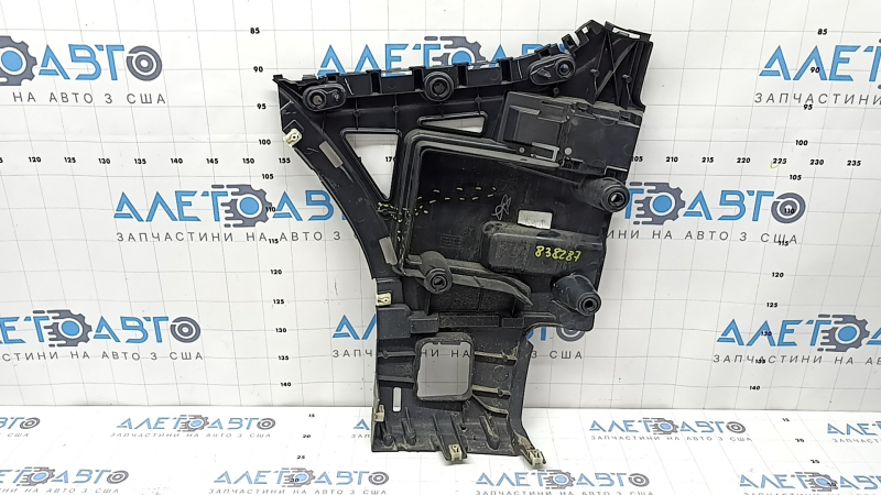 The lower right rear bumper mount for the BMW X3 G01 18-21 is broken.