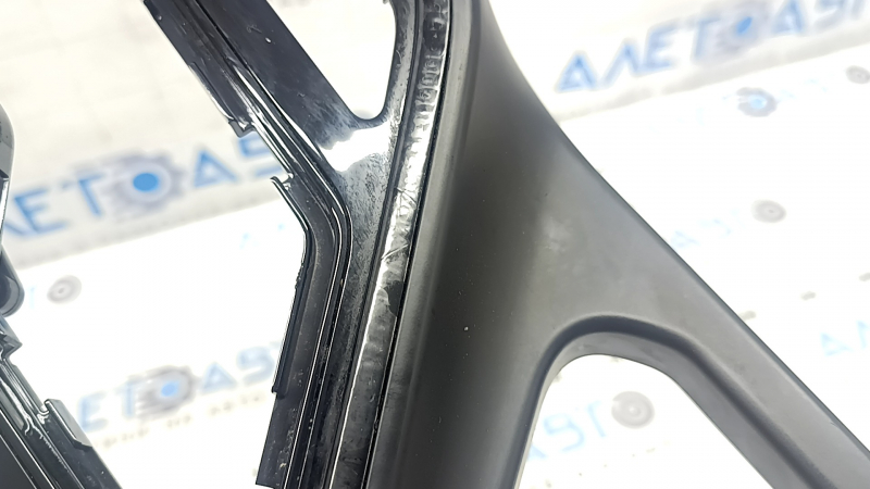 Kia Niro 23-24 HEV center console trim, PHEV, under the lever and start-stop, gloss black, peeling coating, air under the coating, scratches