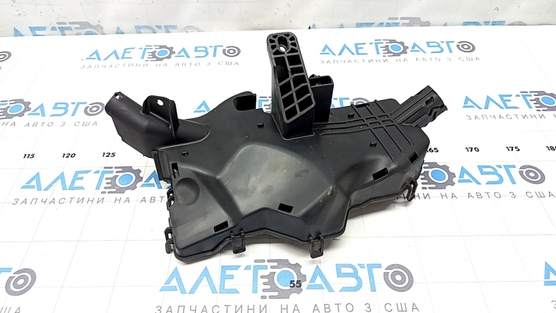 Kia Niro 23-HEV, PHEV underhood fuse box cover, lower