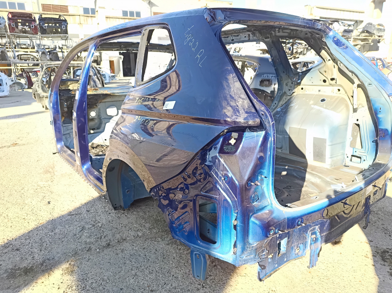 Quarter wing rear right VW Tiguan 18-24 long on the body, blue, pokes