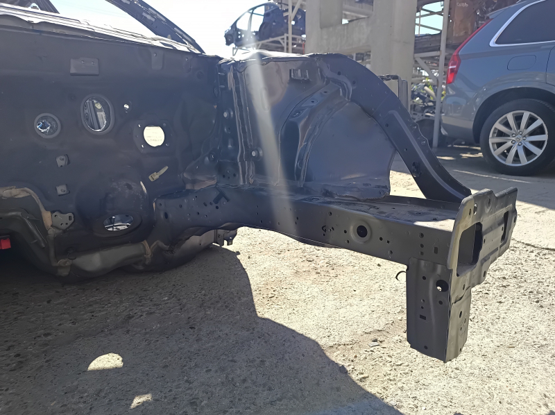 Front left quarter panel of Honda Accord 18-22 hybrid on the body, graphite