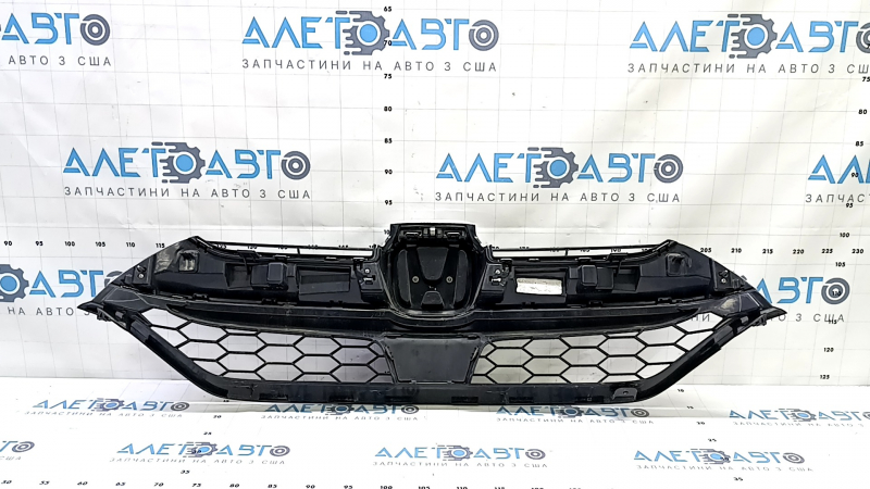 Honda CRV 17-19 radiator grille assembly with badge, under radar cruise, sand