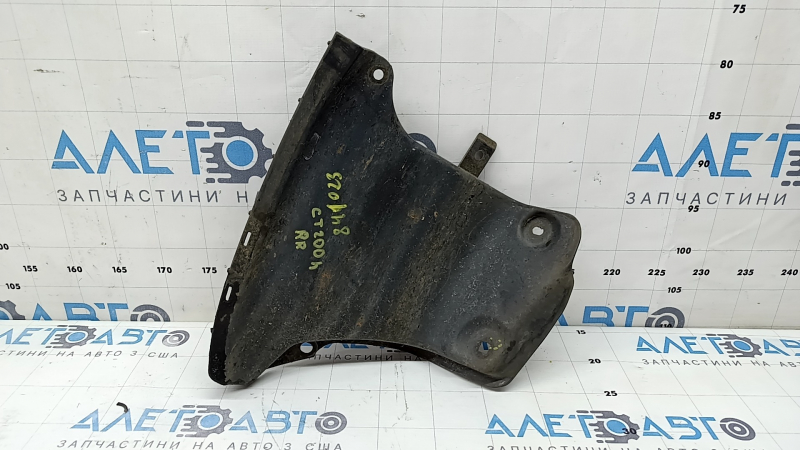 Right rear bumper liner for Lexus CT200h 11-17, broken fastening