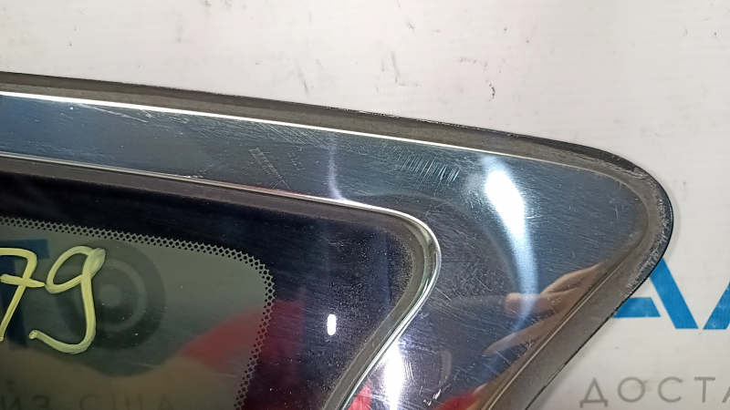 Rear left window with blind glass, Infiniti JX35 QX60 13-20, scratches on chrome