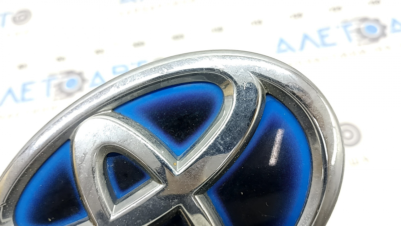 Toyota Prius 30 10-15 grille emblem, sand, chrome finish