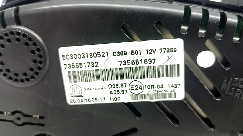 Instrument cluster Jeep Renegade 15-17 pre-restoration large display, 128k, scratches, glass defect, scuffed
