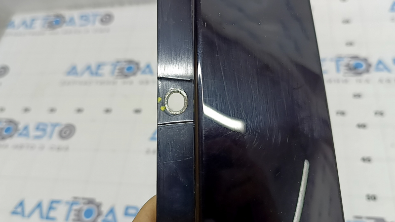 Alfa Romeo Stelvio 18-25 front right rear side door trim, cracks in fasteners, scratches, torn seal