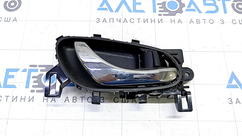 Nissan Rogue Sport 17-22 chrome inner rear right door handle