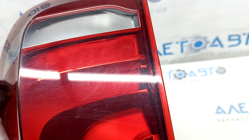 BMW X5 F15 14-18 LED right outer fender light, scratches, cracks