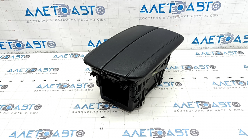 BMW X5 F15 14-18 armrest, black Dakota leather, scratches