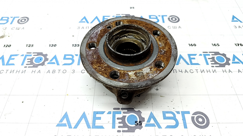 Mercedes W167 GLE 350 450 20-24 rear right wheel hub rusty