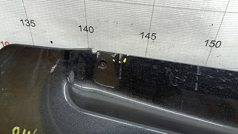 The trunk door is bare, the lower part of the BMW X5 F15 14-18 graphite A90, there are nicks, scratches, and a dent.