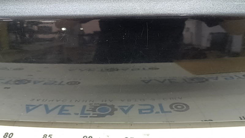The trunk door is bare, the lower part of the BMW X5 F15 14-18 graphite A90, there are nicks, scratches, and a dent.