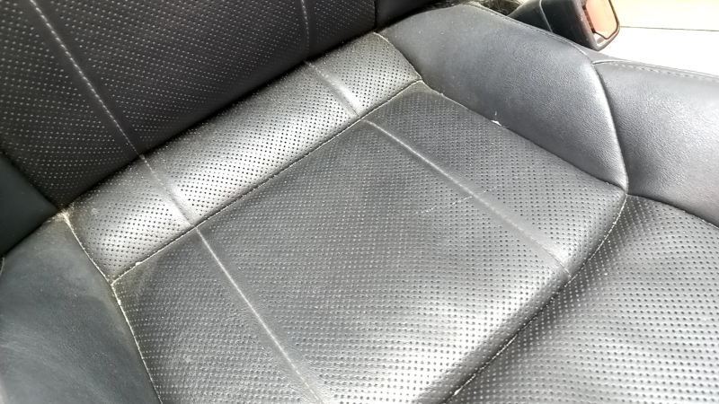 Toyota Venza 21-24 passenger seat, electric, with airbag, black leather, heated, ventilated, perforated, XLE, needs cleaning, scratches