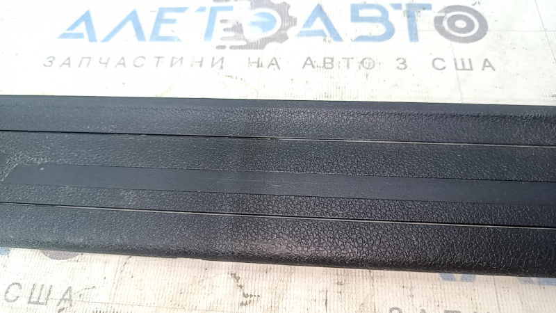Front right outer door sill trim for Kia Niro 17-22, black, scratches