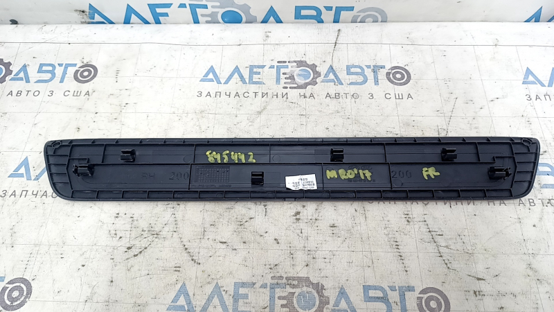 Front right outer door sill trim for Kia Niro 17-22, black, scratches