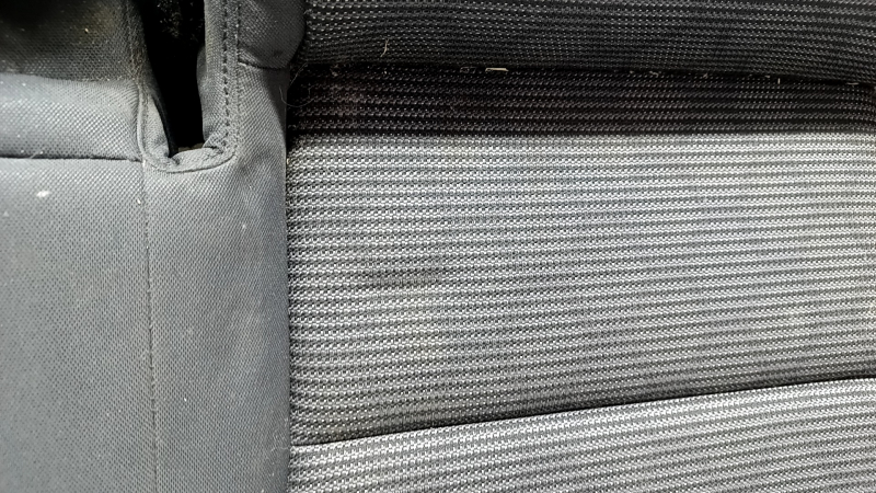 Rear seat cushion, 2nd row, Kia Niro 17-22 HEV, PHEV, combination black, cloth, needs cleaning, scuffs