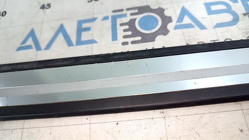 Audi A6 C7 12-18 S-line outer door sill trim, front right, scratches, broken mount
