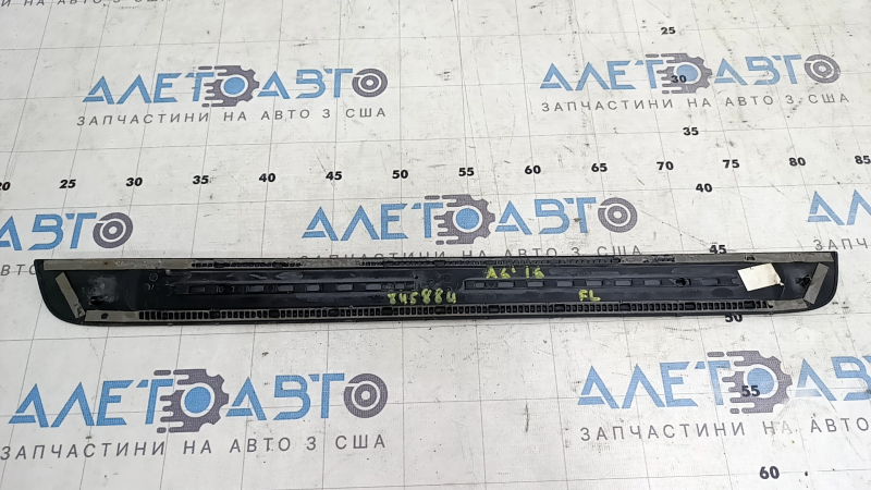 Audi A6 C7 12-18 S-line outer door sill trim, front right, scratches, broken mount