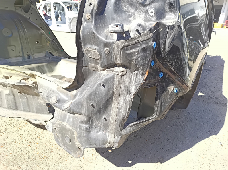 Kia Niro 17-22 HEV, PHEV, rear right quarter wing, on the body, black ABP, dented, bumps