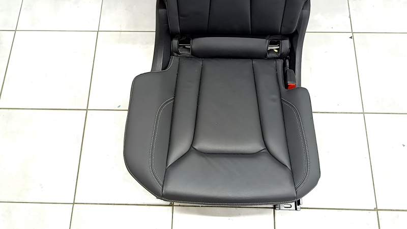 Rear seats, 2nd row, right, Audi Q8 19-23, black leather, gray stitching, heated, dents