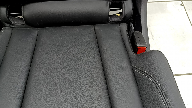 Rear seats, 2nd row, right, Audi Q8 19-23, black leather, gray stitching, heated, dents