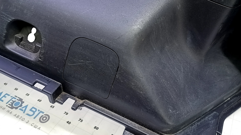 Right arch trim for Toyota Prius V 15-17, black, scratches
