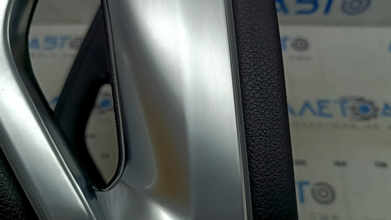 Upper center console trim for Mercedes W167 GLE 350 450 20-23, black leather with chrome, backlit, scratches
