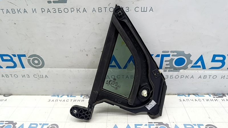 Door glass triangle with seal front left Volkswagen ID.4 21-23