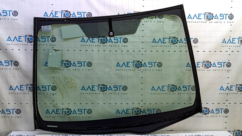 Toyota Prius V 12-17 windshield, air along the edge, sand, Fuyao