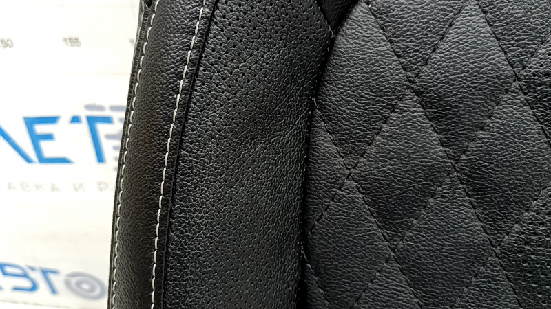 Driver's seat cushion cover for Ford Escape MK4 2023-2025, black leather with perforation, heated, dented, worn