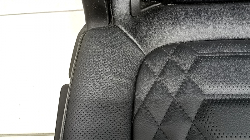 Right rear seat for Ford Escape MK4 2023-2024 without airbag, mechanical, black leather, perforated, dented
