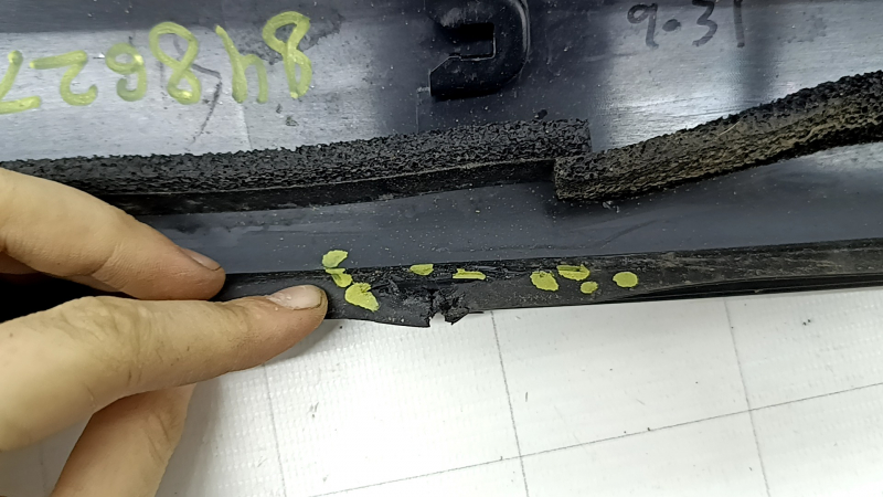 Left front pillar molding for Nissan Rogue 21-24, scratches, torn seal
