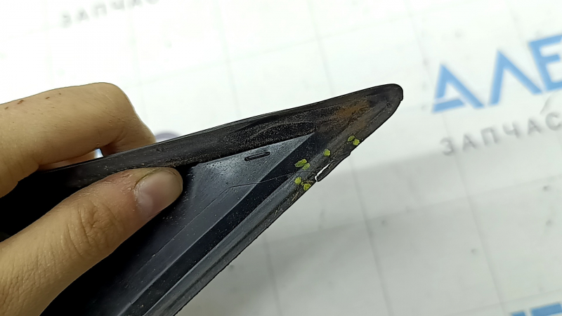 Left front pillar molding for Nissan Rogue 21-24, scratches, torn seal
