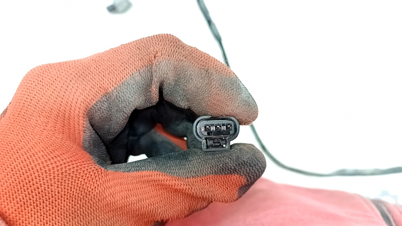 Wiring for the rear bumper of a BMW 3 Series G20 19-22 M Sport for parking sensors