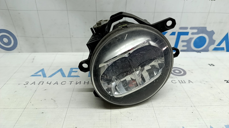 Right fog light for Lexus NX200t NX300 NX300h 15-21 Base, sand