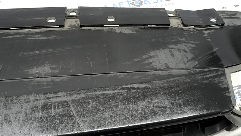 Honda Clarity 18-21 USA front bumper lower grille, center, scratches