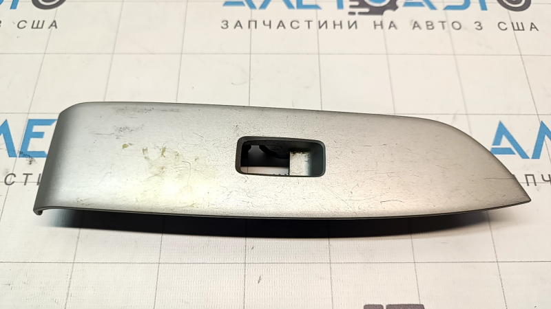Rear right window lift control trim for Lexus RX300 RX330 RX350 RX400h 04-08, gray, scratches