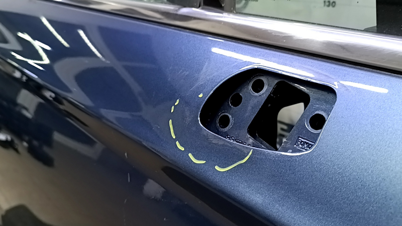 Front right door assembly for Ford Fusion mk5 13-20 hybrid, keyless, blue FT, dented