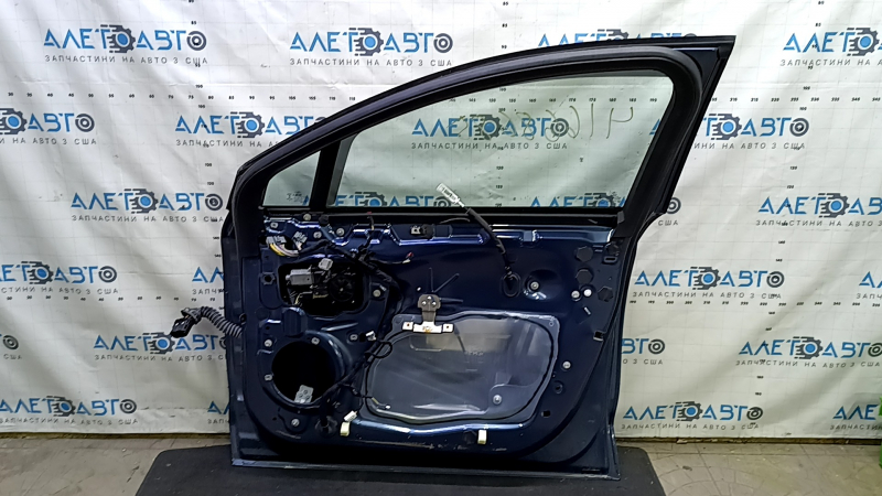 Front right door assembly for Ford Fusion mk5 13-20 hybrid, keyless, blue FT, dented