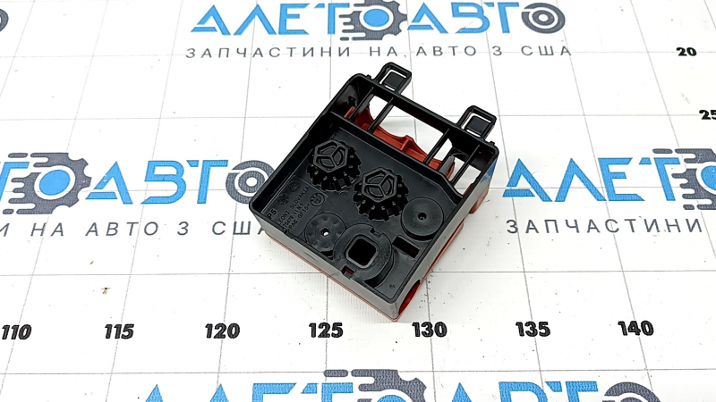 Positive terminal housing of the BMW X5 G05 19-23 battery