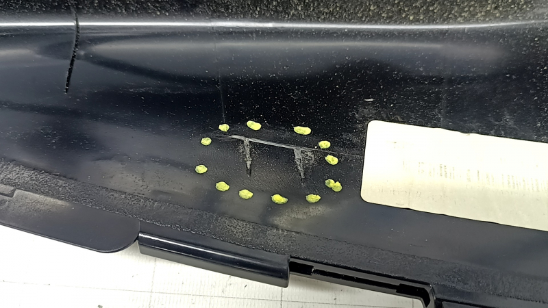 Lincoln MKZ 13-20 black rear driver's seat cover, broken fasteners, broken fastener, cracks in fasteners, tear, dented